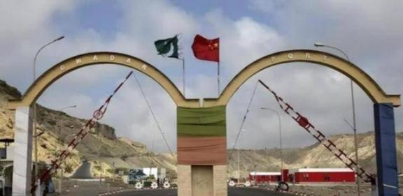 巴基斯坦以为中国不敢翻脸，他们知道中国需要巴基斯坦，更需要利益，那就是瓜达尔港和