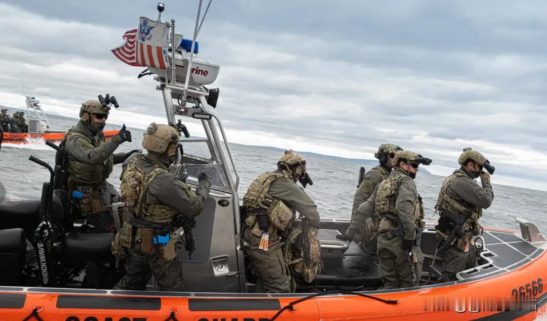 美军追击10天终傻眼！俄油轮万吨货物凭空消失，影子舰队上演海上暗战
 
美军海岸