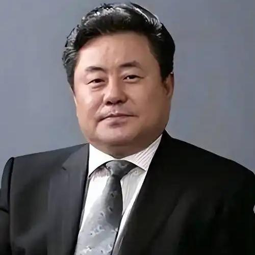 徐沛东说，听完韦唯唱的《命运不是辘轳》后，放声大哭。

作曲家徐沛东写的《命运不