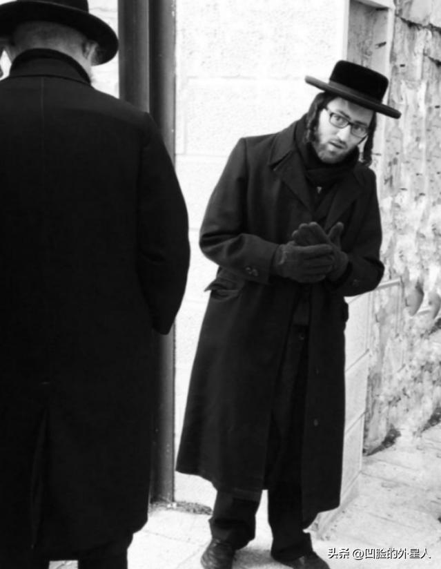 犹太人被屠杀过近400次，为什么全世界都容不下犹太人？1833年，26岁的马克思