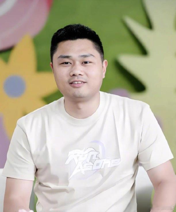 美团高管称不想卷但不能不反击之前卷不卷是自己的事儿，但当前的环境下，任何事情都已