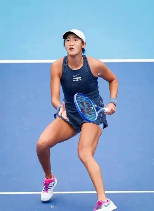 恭喜🎉夺冠🏆包头W50女单决赛，王曦雨6-2/6-3 佐洛塔廖娃夺冠这是王曦