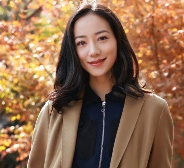 一次节目中，汪涵问韩雪：“如果我送你一套1000平的大别墅，你要不要？”韩雪笑着