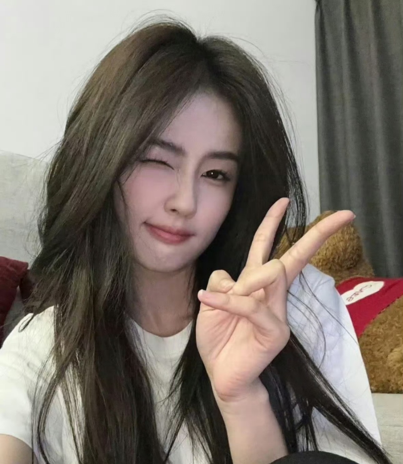 白鹿宋威龙早期旧照早期的两人都好权威，颜值这方面真的没话说～ 