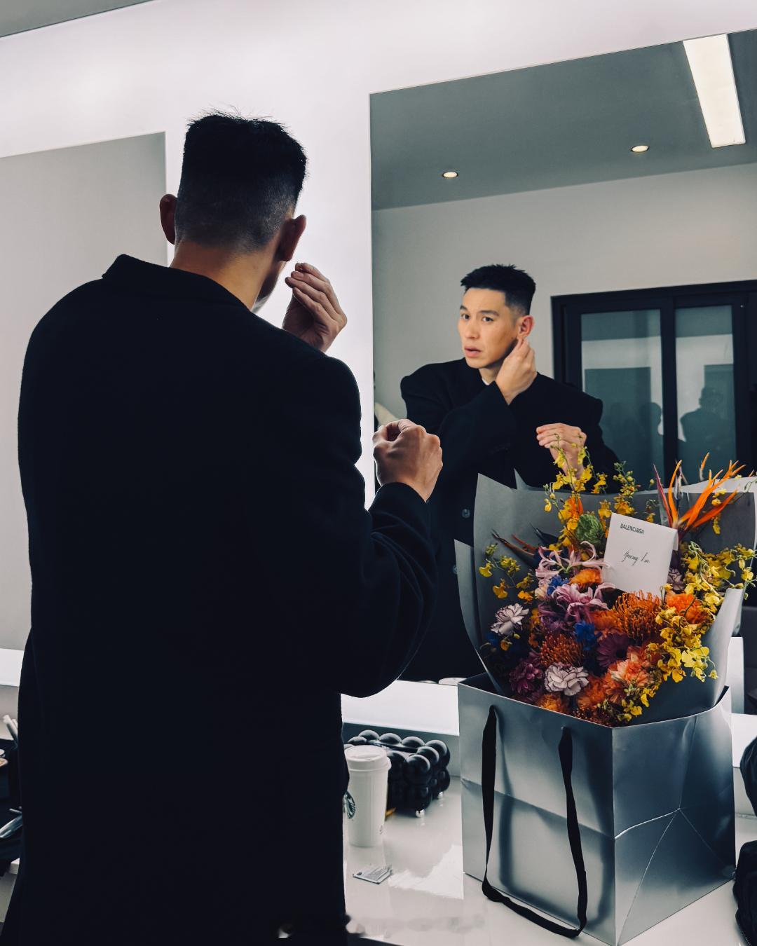 在上海做了一些很有挑战📷但也很有趣的事情😂大家拭目以待👀今天穿什么