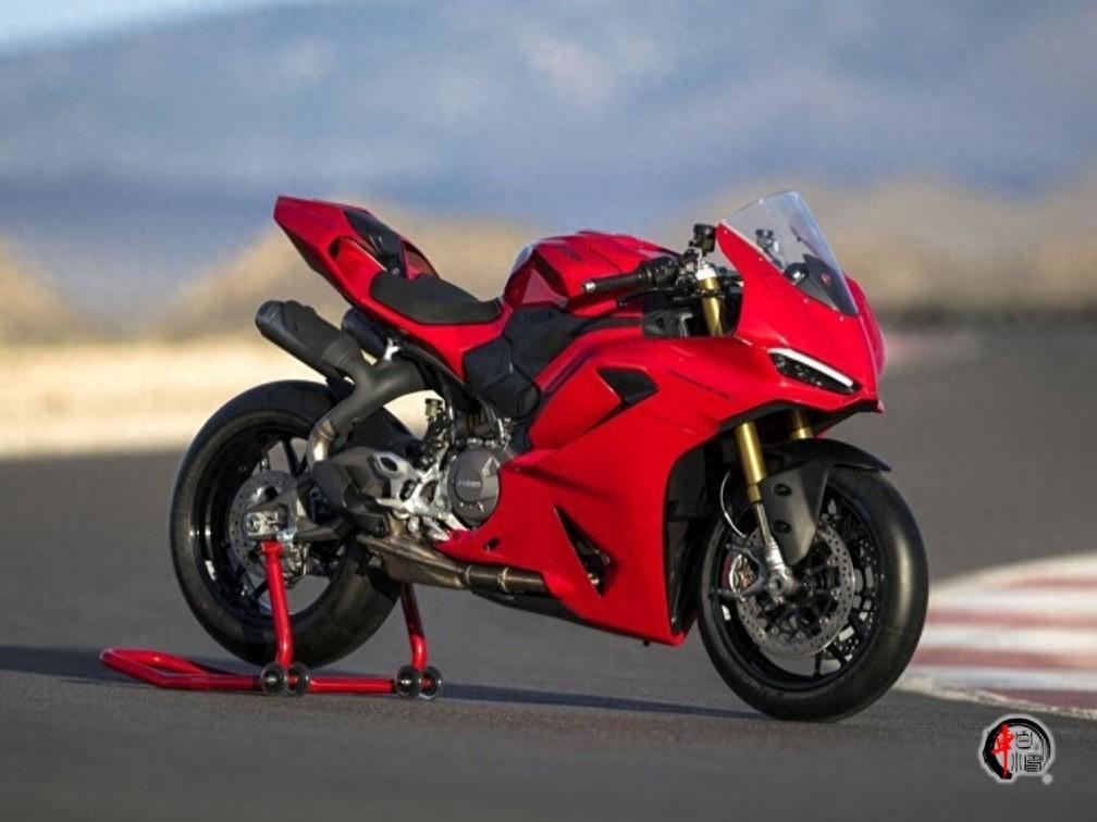 杜卡迪宣布2025款Panigale V2及V2 S上市，官方售价相比前代下调3