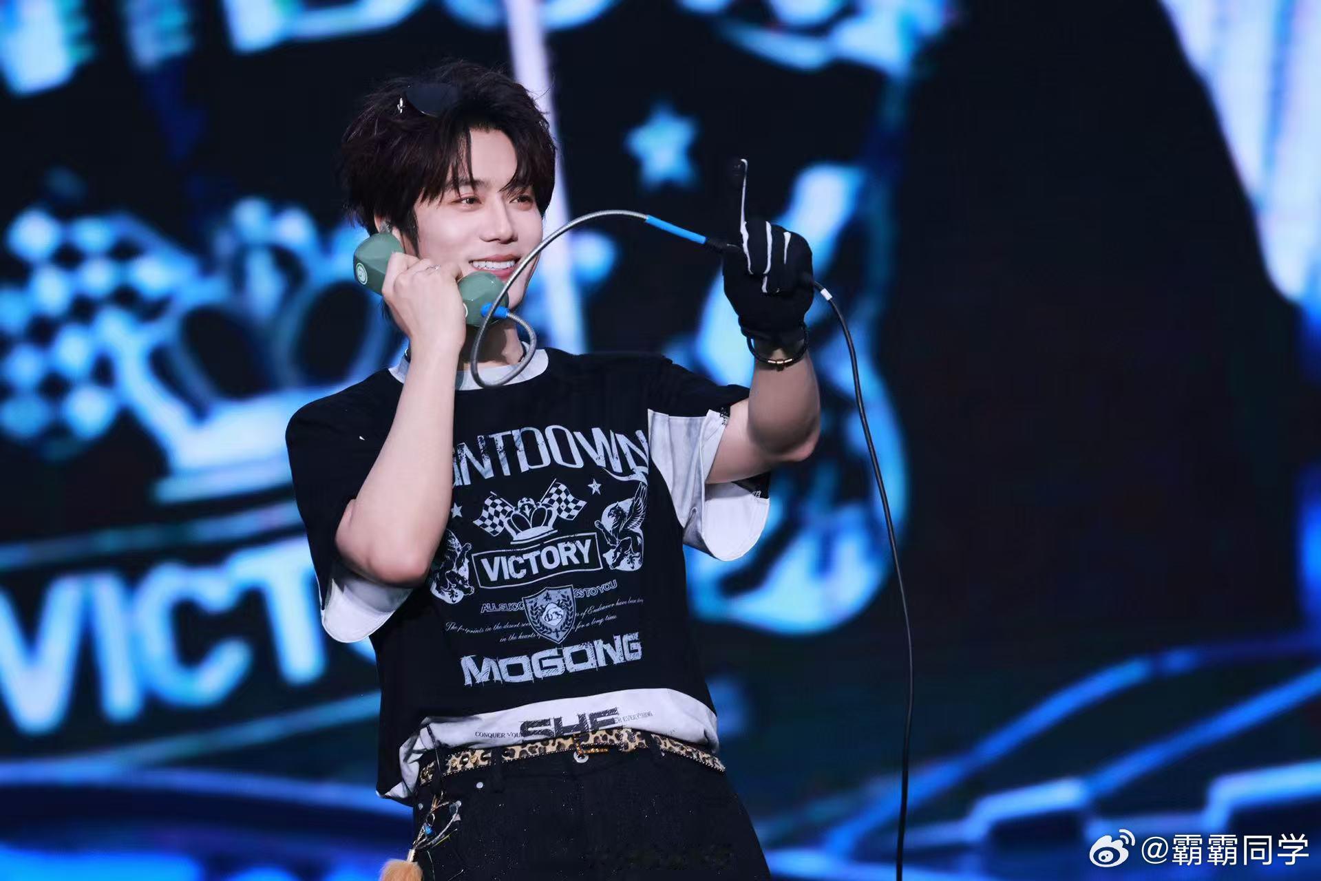 陆虎回应歌单 听到陆虎巡演3.0的消息直接激动，还是像你这样的朋友系列，生日开唱