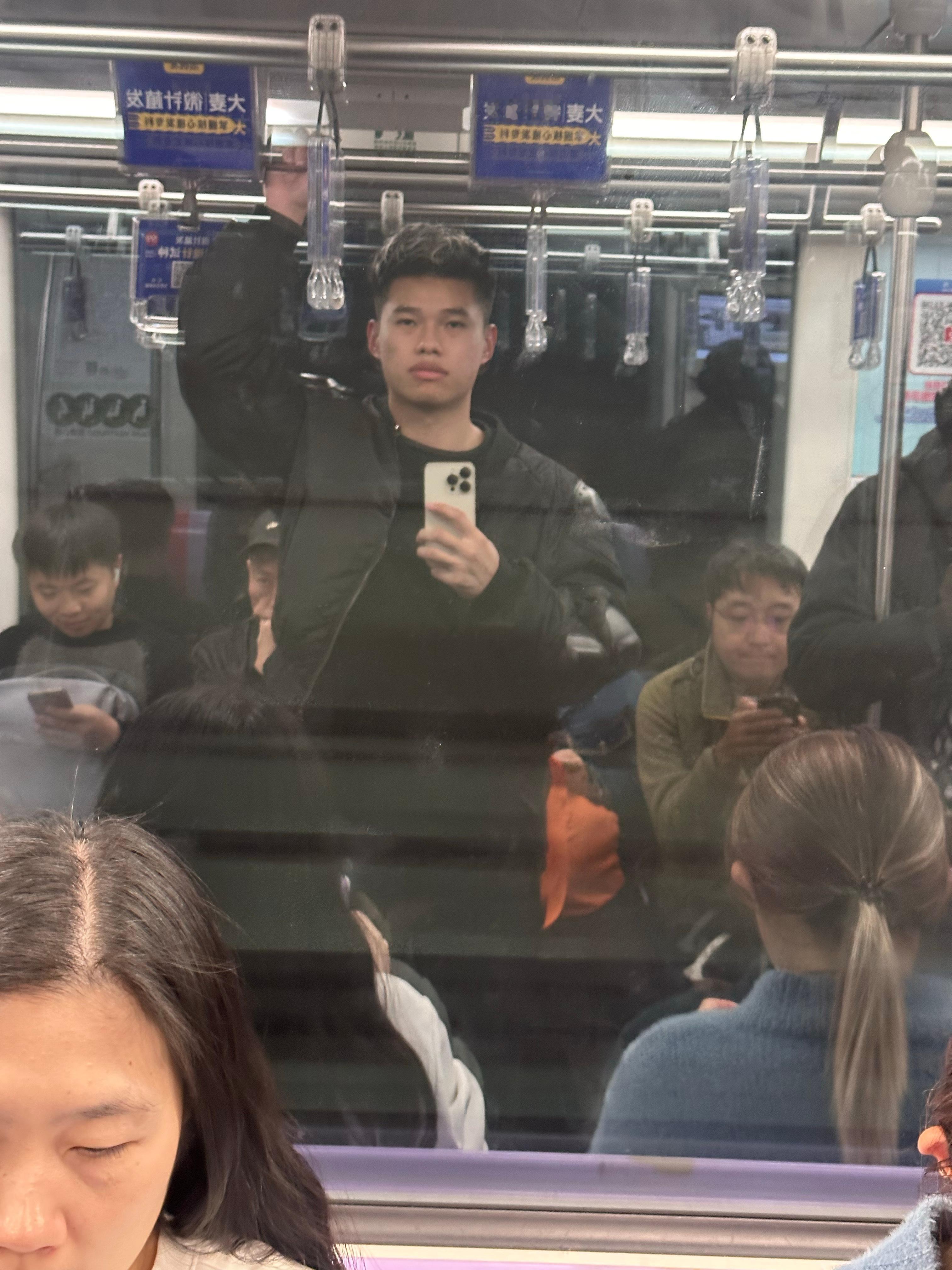 存钱买E92 M3的第一天打车❌地铁✅ 