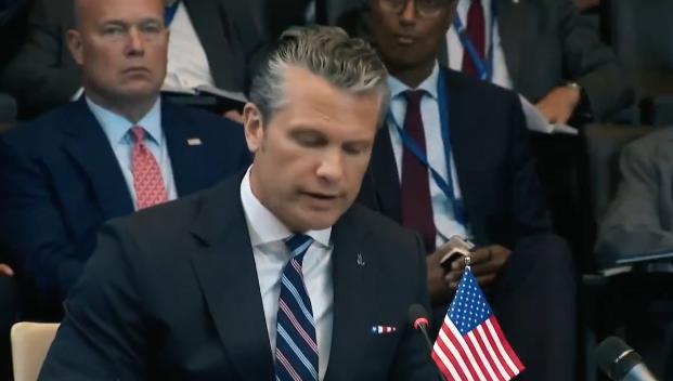 美国国防部长皮特·赫格塞思近日在北约防长会上敦促盟友将国防开支提升至GDP的5%