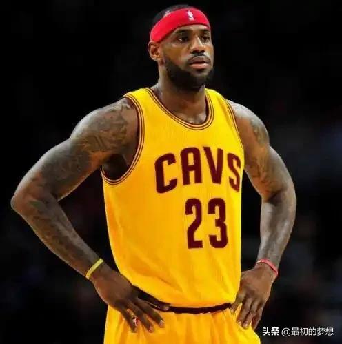 NBA历史五大报团巨星！虽是强强联合，但也遭到了质疑

1. 詹姆斯（抱团鼻祖）