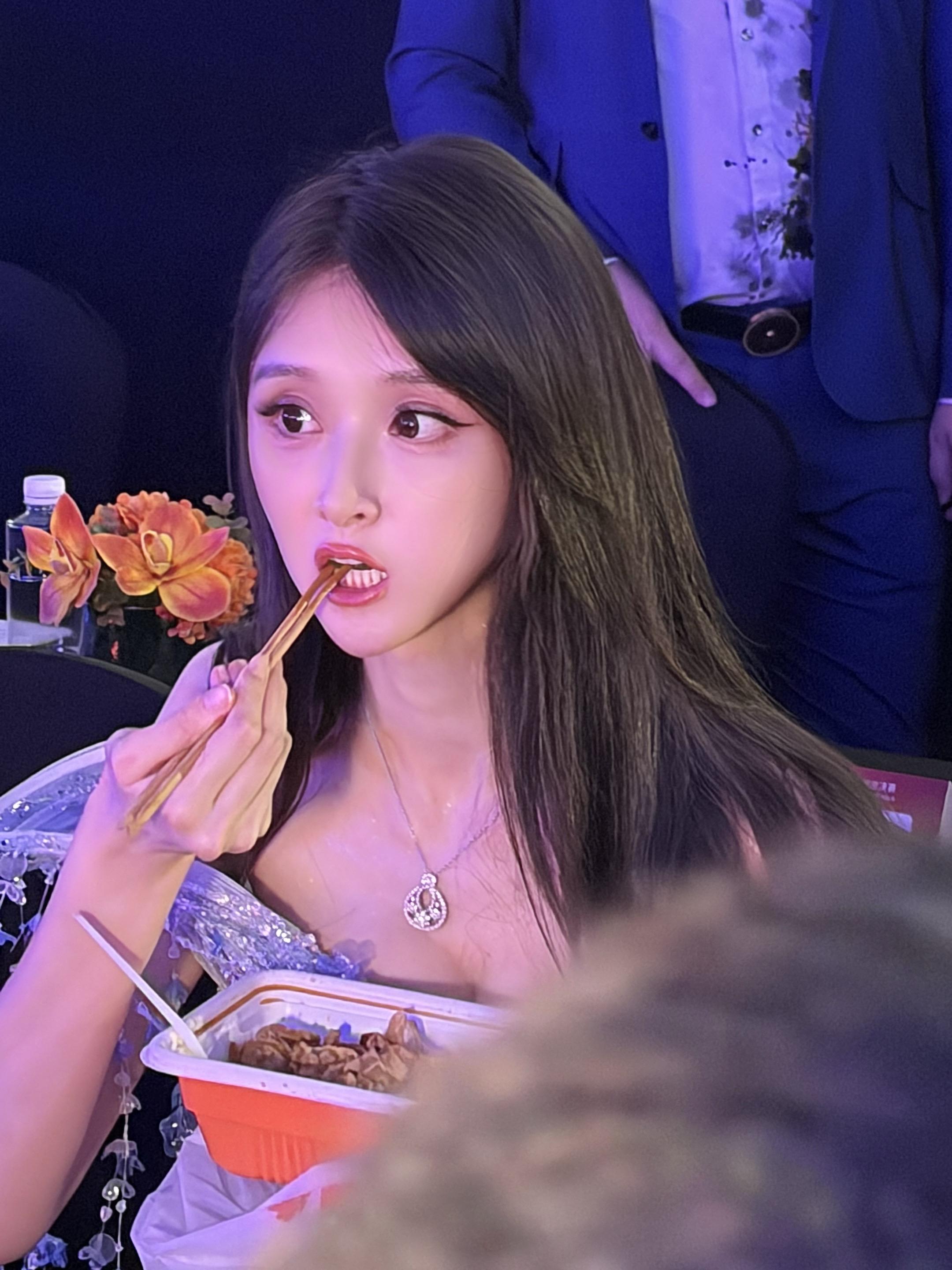 女明星进食中 食欲旺盛的每一天 明星干饭 食欲大爆发 女明星干饭日记
