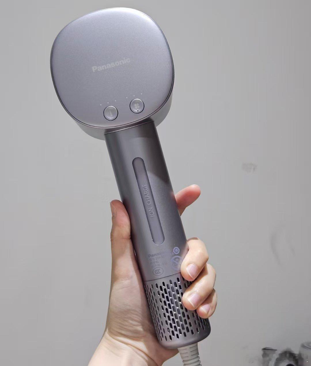 漂染星人狂喜！作为一个一年三次漂染、发质堪比“枯草”的爱美星人，我曾一度被干枯毛