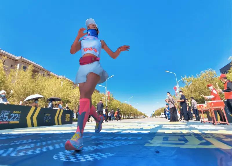 🏃‍♂️2026年有不少轻松易跑的马拉松赛事。

🏃‍♂️🏃‍♂️比如20