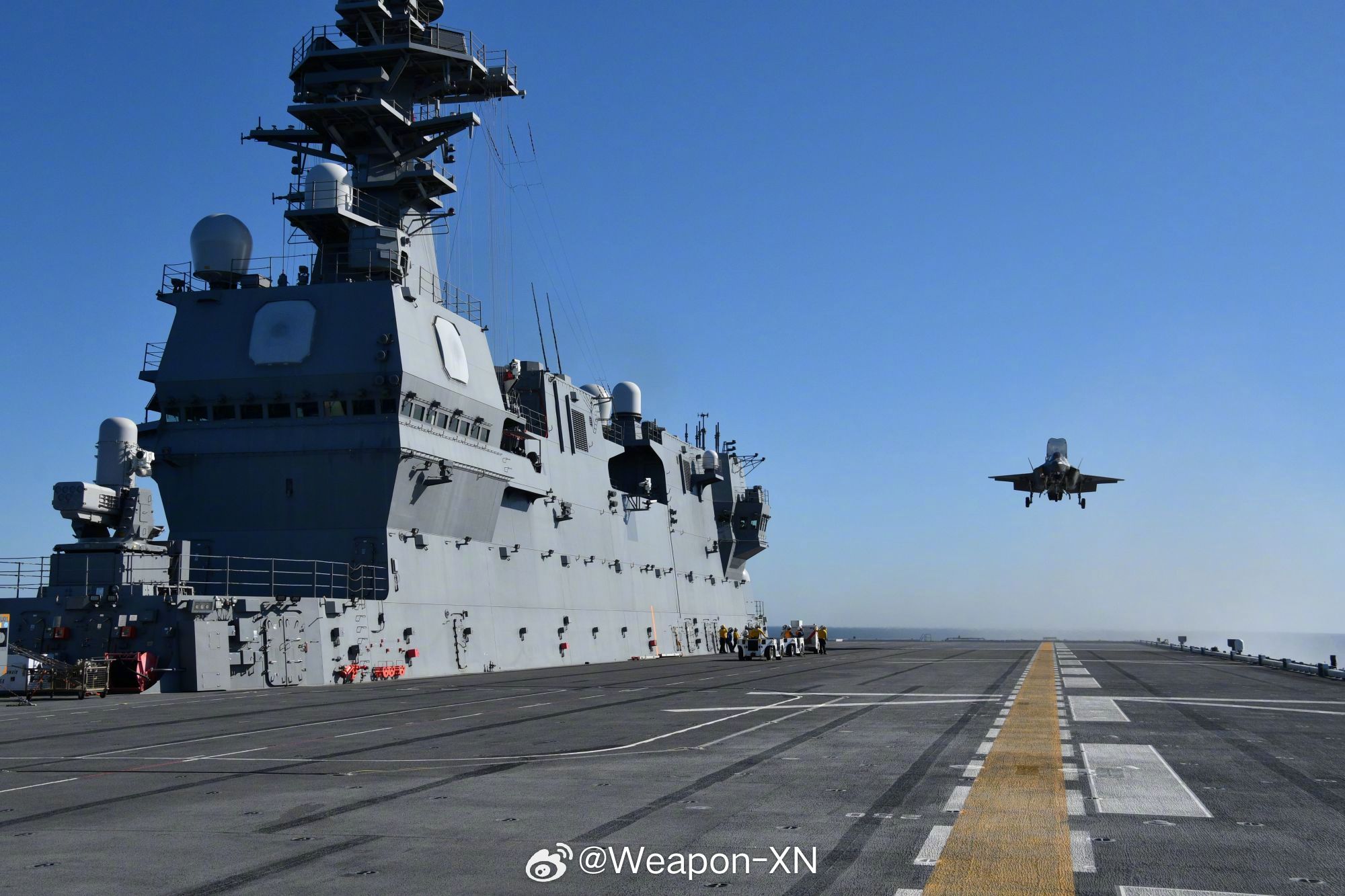 #兵器影像[超话]# 美国海军陆战队F-35B战斗机在当地时间10月20日15点