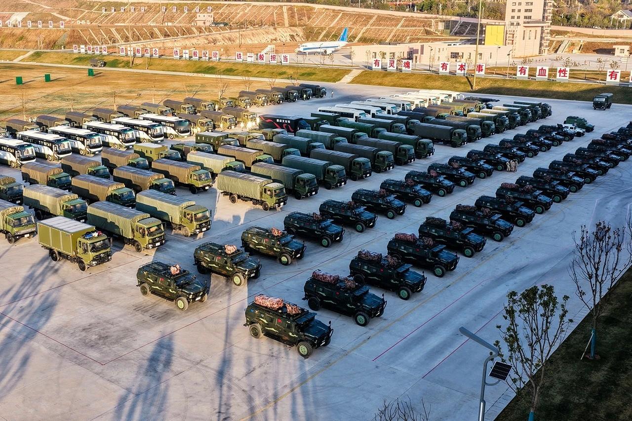 云南总队训练基地/特战大队，将近三十辆猛三突击车同款。 