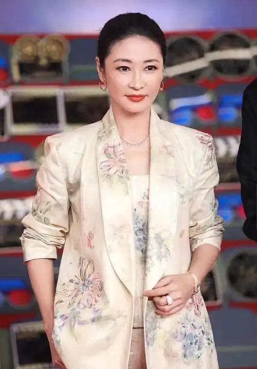 香港资深演员梁珊于7月1日与世长辞，享年81岁，巧合的是，这一天恰好是她的生日，