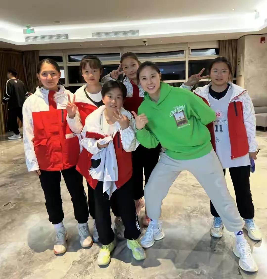 假设一下wcba的新格局

我这个假设虽然属于娱乐之说，但是也不是胡扯，就是在两