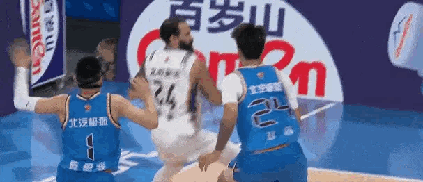 赵睿又受伤了…cba