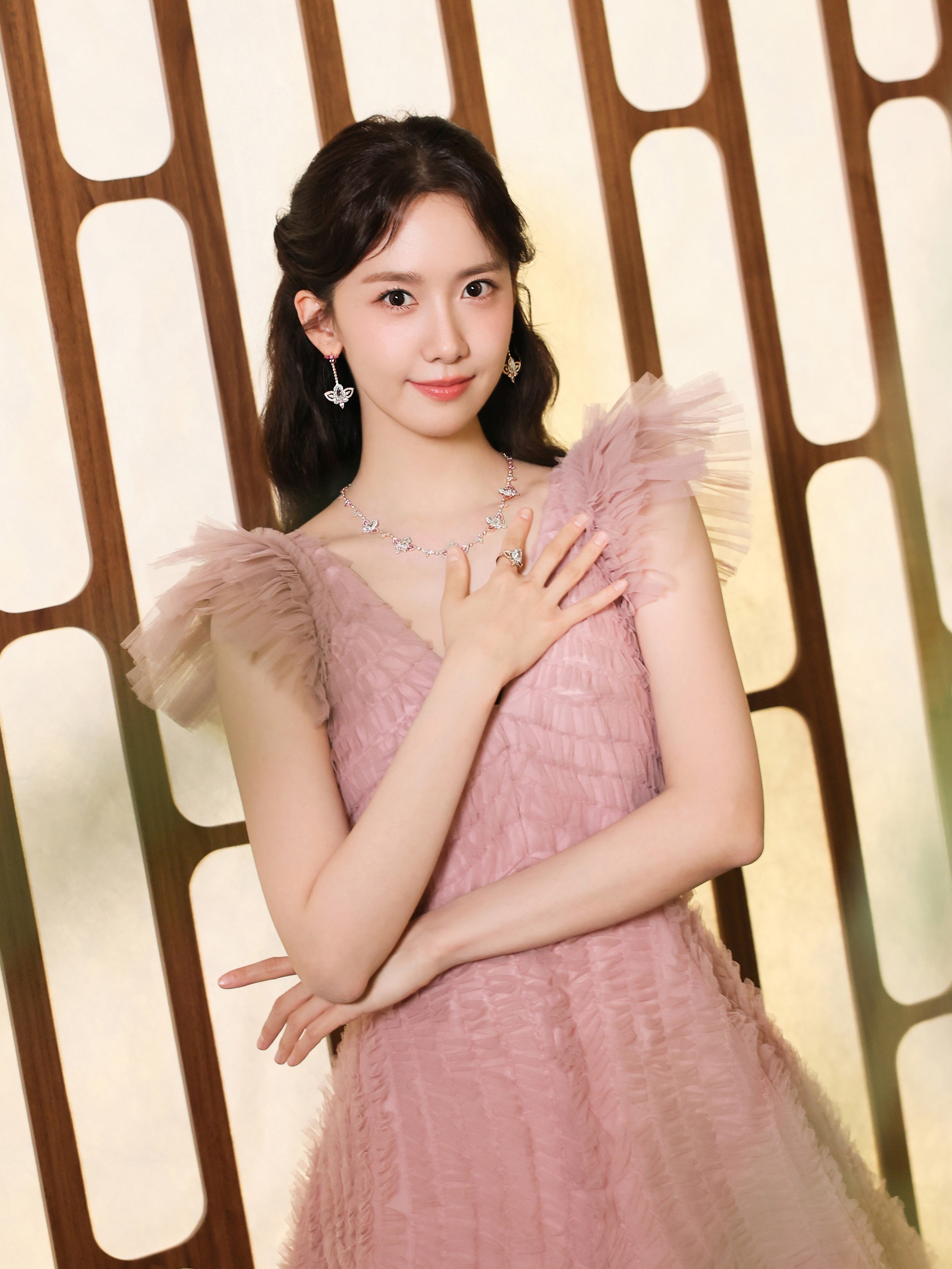 林允儿 在复制粘贴的时代，你是手写的诗