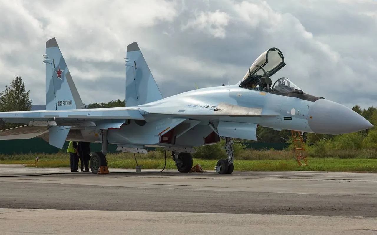 国际局势幂谈天下 军事观察杂志：朝鲜或将列装苏-35战斗机俄罗斯正大幅扩大苏-3