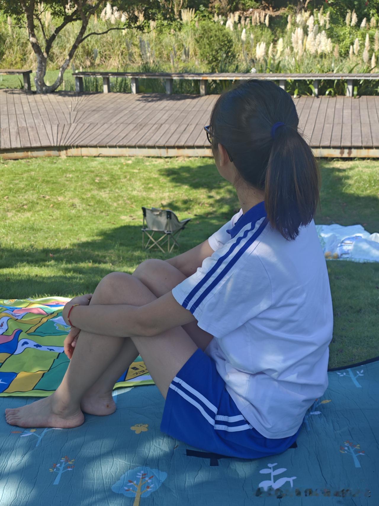 在深圳一万的月薪算高收入吗? 在深圳月薪一万算不算高，这其实得看个人的家庭情况。