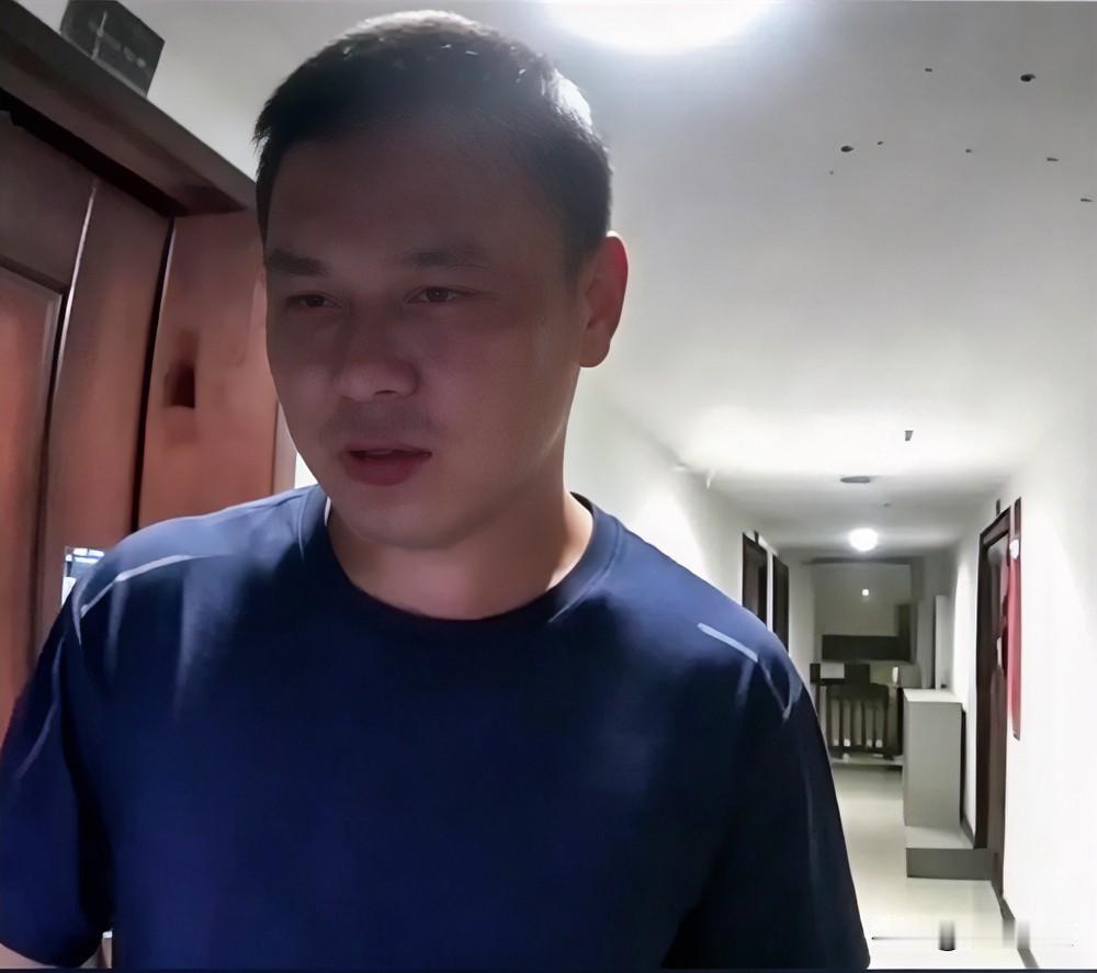 重庆，独居女生，凌晨两点，惊魂一幕！门外陌生男人连续试了五分钟密码锁，最后居然真
