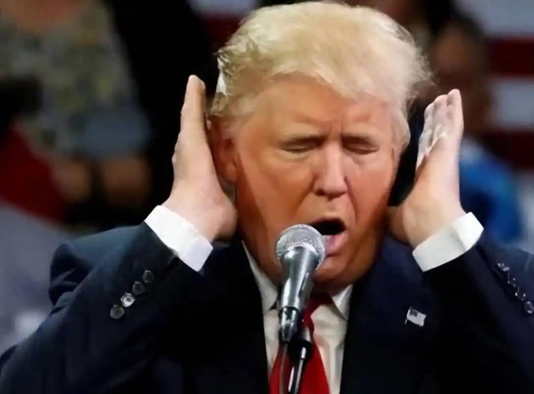 特朗普的北约小弟们都装起了神经性耳聋。
美以这次可真是搬起石头砸自己的脚。202