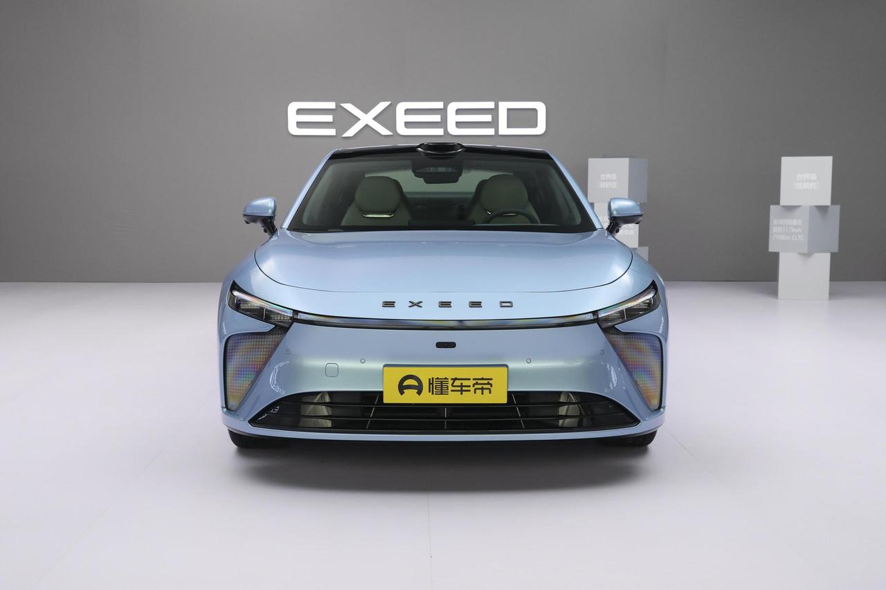 全新标配空气悬架，定位中大型轿车，22.58万起，星途星纪元ES正式上市
之前咱