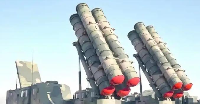 警钟长鸣！巴尔干“火药桶”再升温，三方围堵背后的地缘暗战

言叔敢说，近期最值得