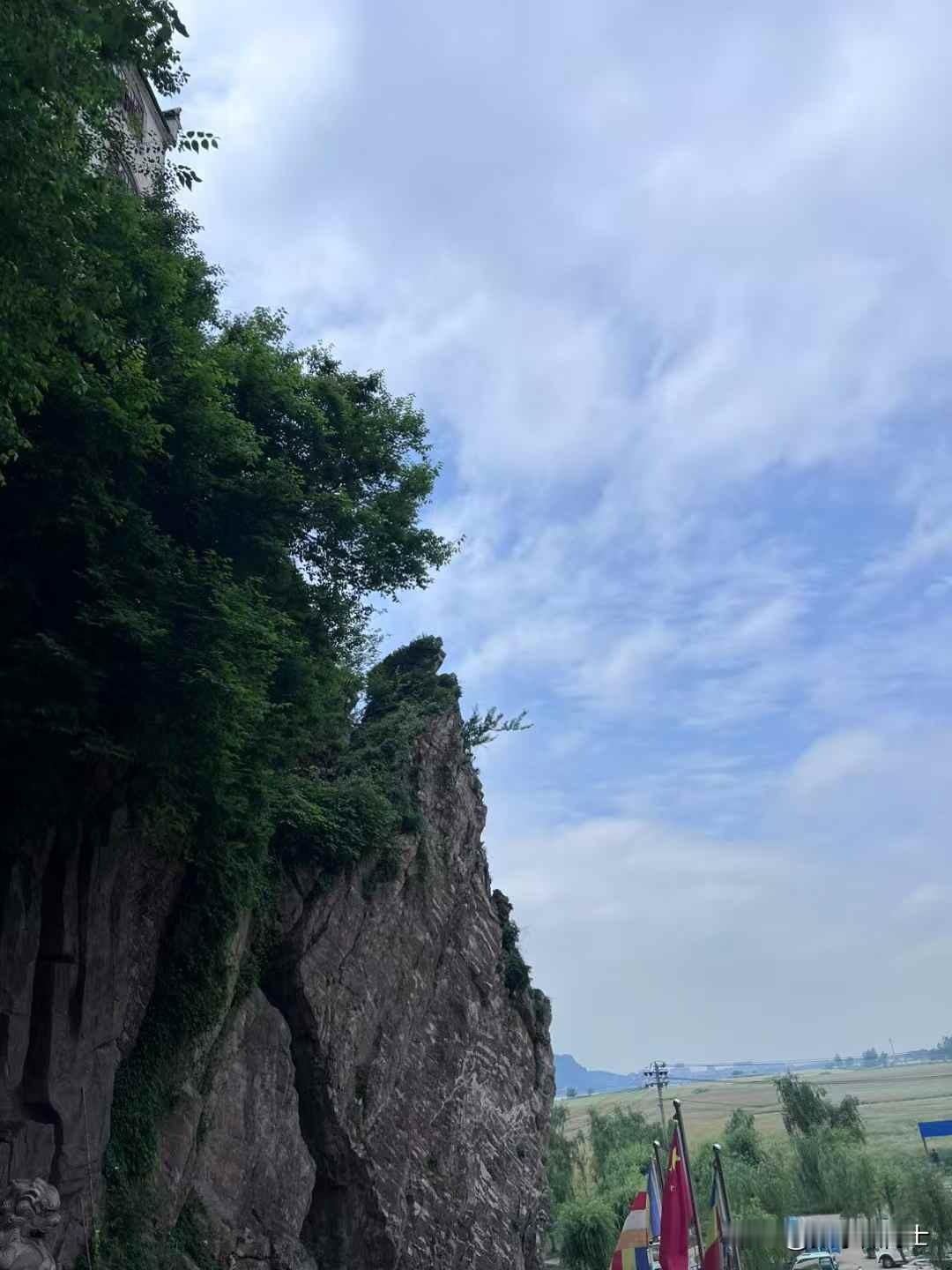 不断超越，自我成长
在我心中，成长就像一场漫长而又充满挑战的旅程。每一个挑战都是