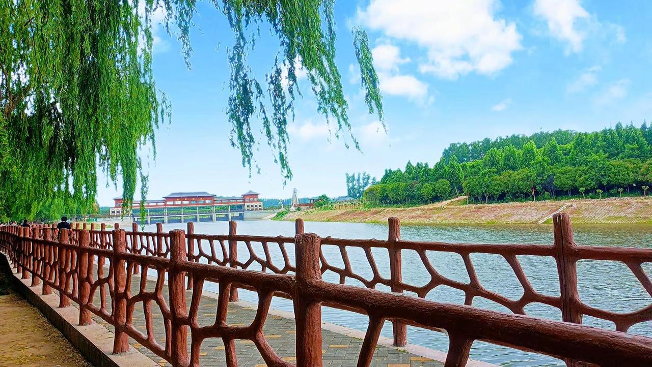 夏邑的温柔，都藏在这湾碧水里了。