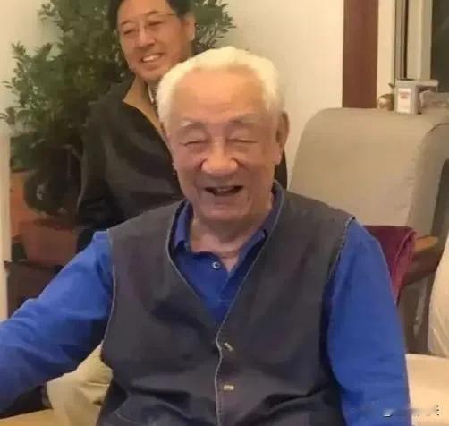 曾经担任国务院副总理的他逝世了，享年99岁！缅怀前辈！ 老一辈的奉献 

他是上