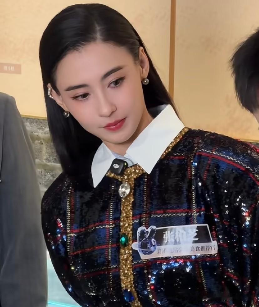 张柏芝这颜值我真心服气！骨相立体皮相饱满，生了三个娃还能这么少女，时光对她太温柔