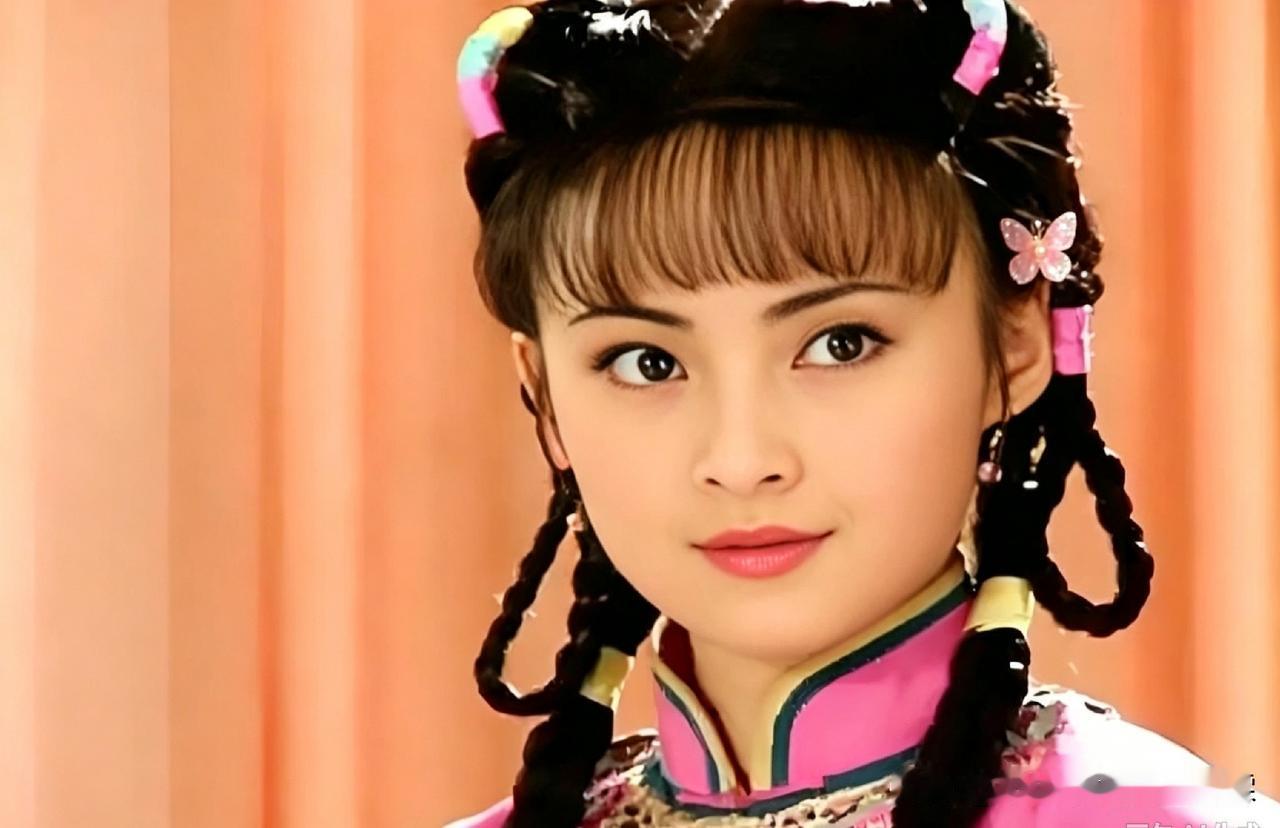 明明蒋勤勤天生丽质，而且皮相骨相全都碾压林心如，可是在半生缘里面，她居然输给了林
