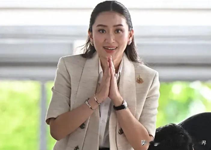 泰柬冲突结束了，下一步我想佩通坦也该恢复职务了吧？其实这次冲突中，我们也发现了，