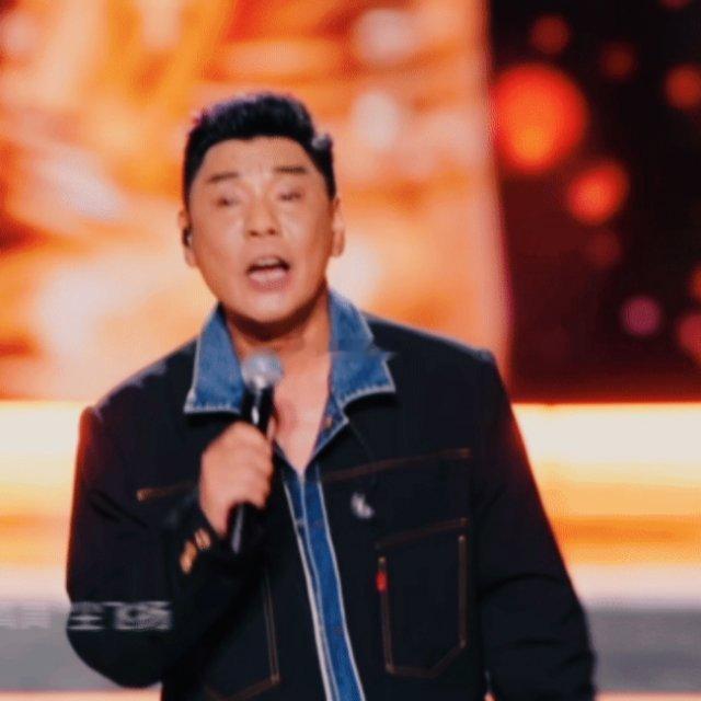 你大爷还是一开口秒杀的大爷 谁懂啊！屠老师一开口就自带“王者气场”，那种历经岁月