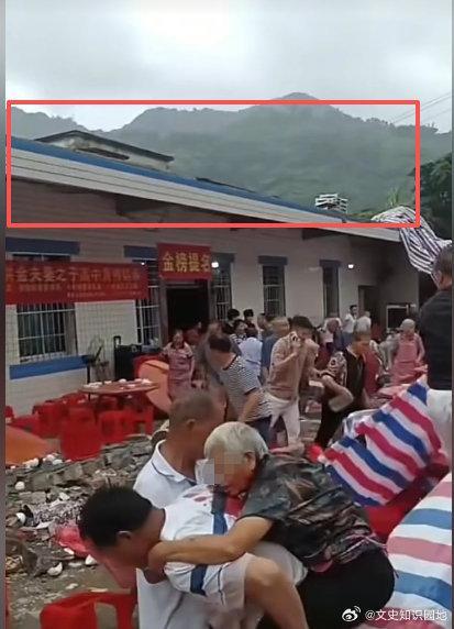 四川一升学宴突发事故5人死亡2026年 8 月 18 日 17 时 30 分，四