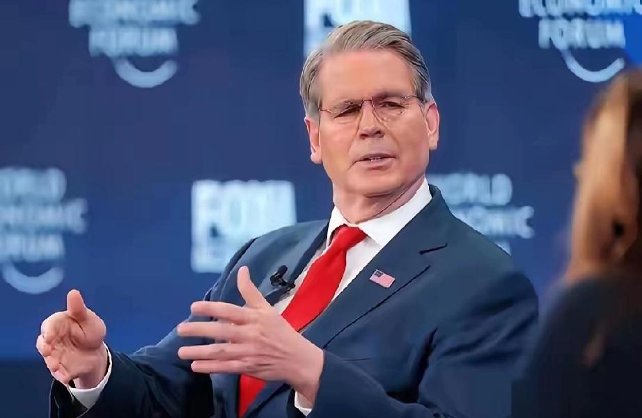 美财长：中国买不到伊朗油。同一天，70艘油轮装满美国油高价出口！
4月14日，美