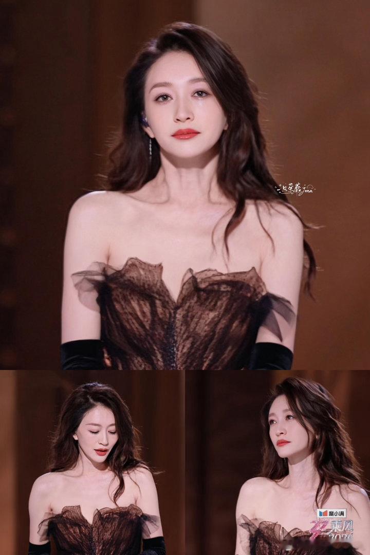 李小冉我那肤白貌美的妈咪乘风2026 五十岁还能这么白这么嫩，凌晨三点熬完夜皮肤