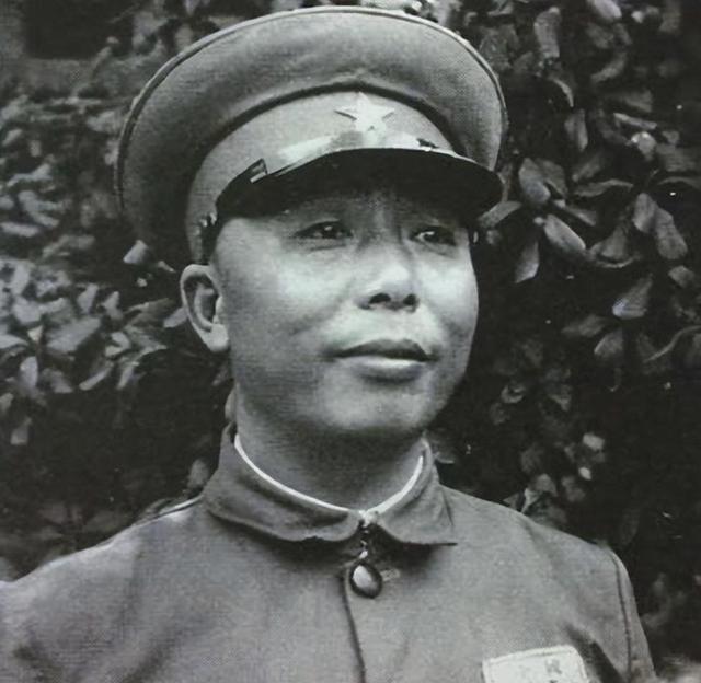 1948年，宋时轮误入敌营被俘，国军营长前来敬礼：我是地下党员
真正危险的时刻，