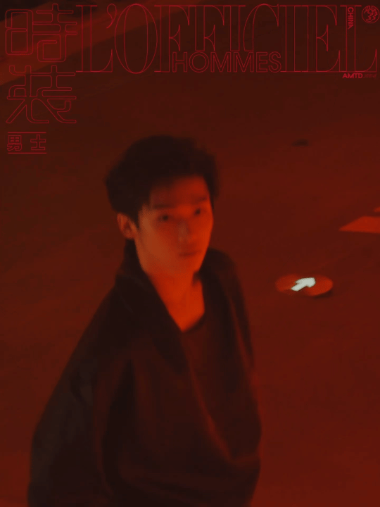 梓渝《时装男士》九月刊视频预告，上身Dior，2025 秋冬男装系列亮相首本五大