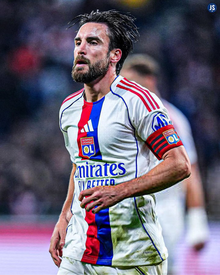 🟥塔利亚菲科不同赛事连续两场比赛被红牌罚下：🛑 对阵塞尔塔（欧联杯）。🛑 