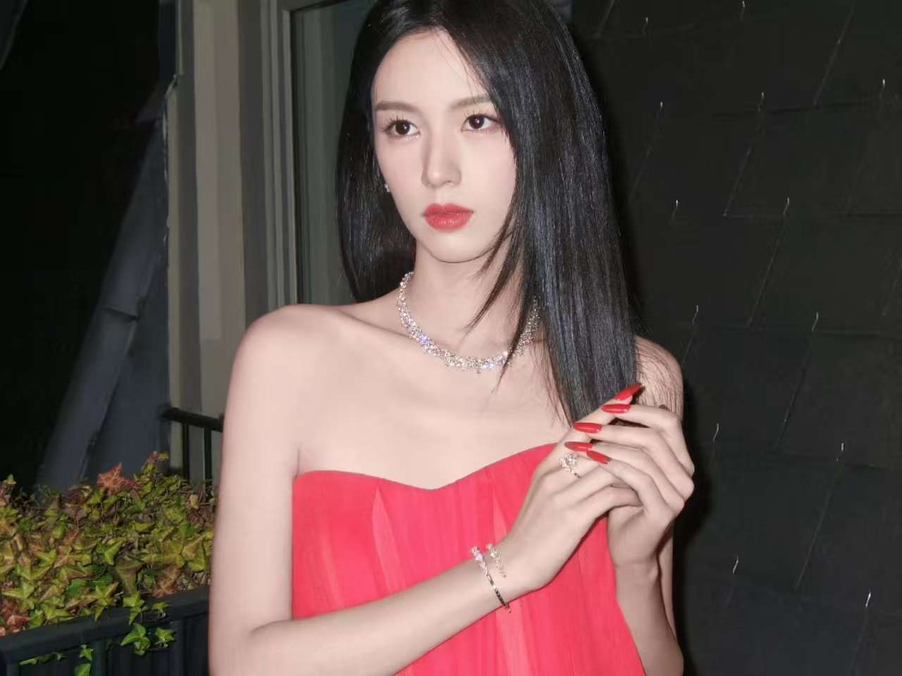 周也值得大秀一场周也时装周花絮周也时装周花絮，值得大秀一场，[打call][打c