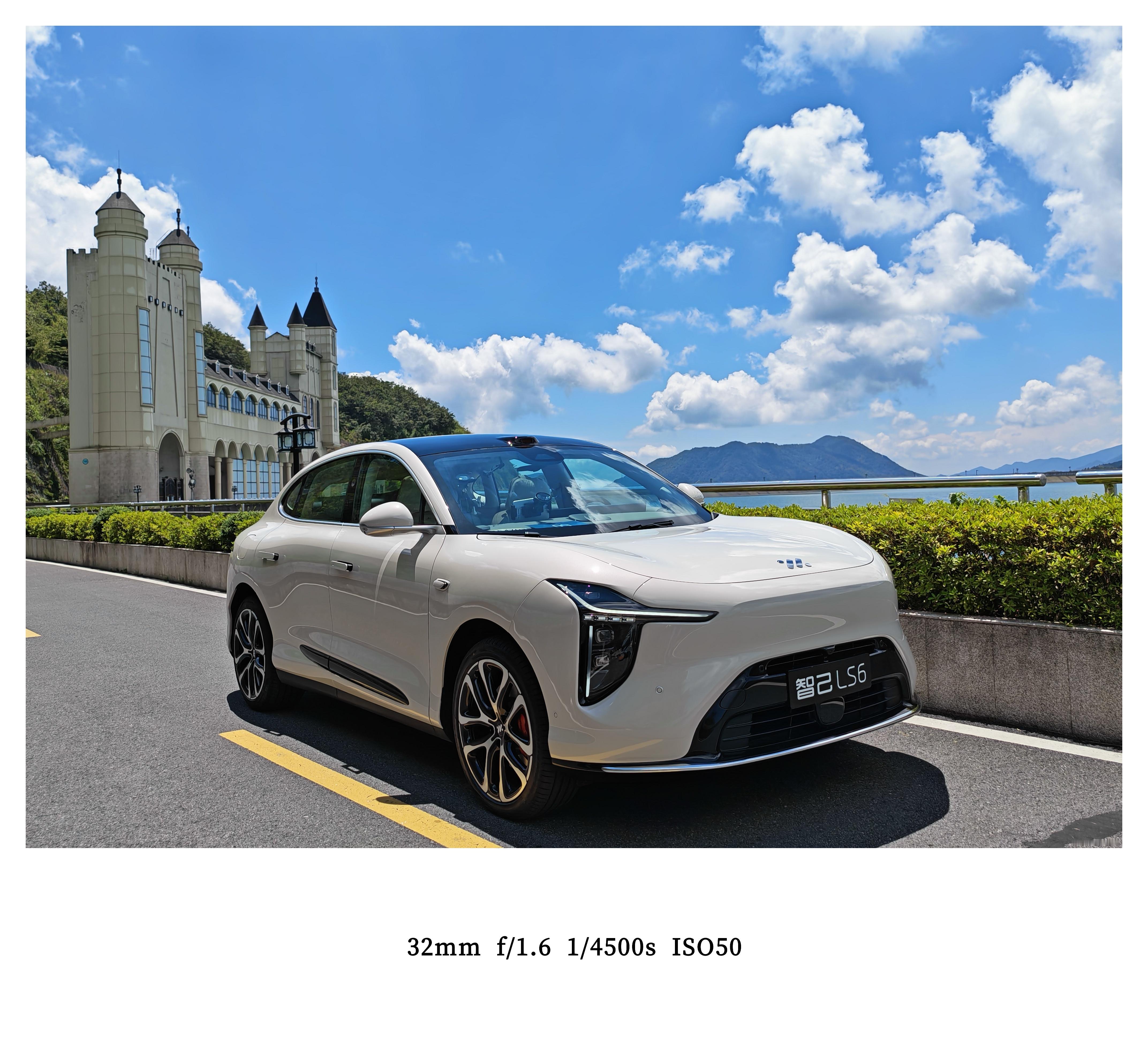 今天在湖州试驾全新智己LS6，先跟大家简单汇报一下；灵蜥数字底盘2.0的加入，效