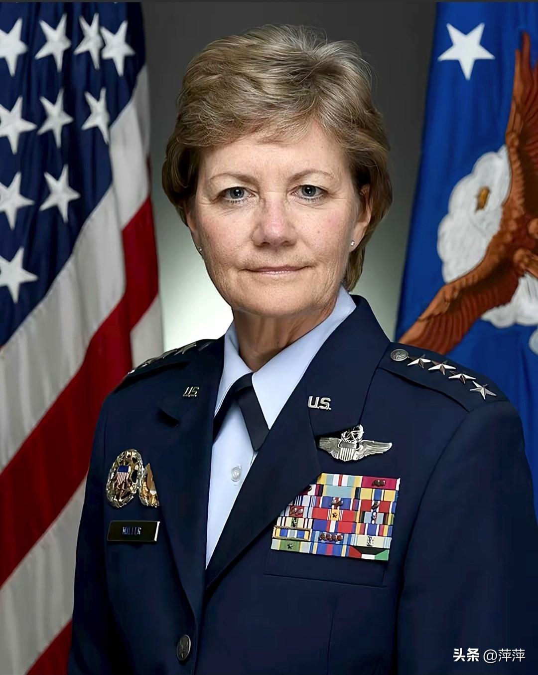 玛丽安妮·米勒（Maryanne Miller），美国空军退役四星上将，更是美军