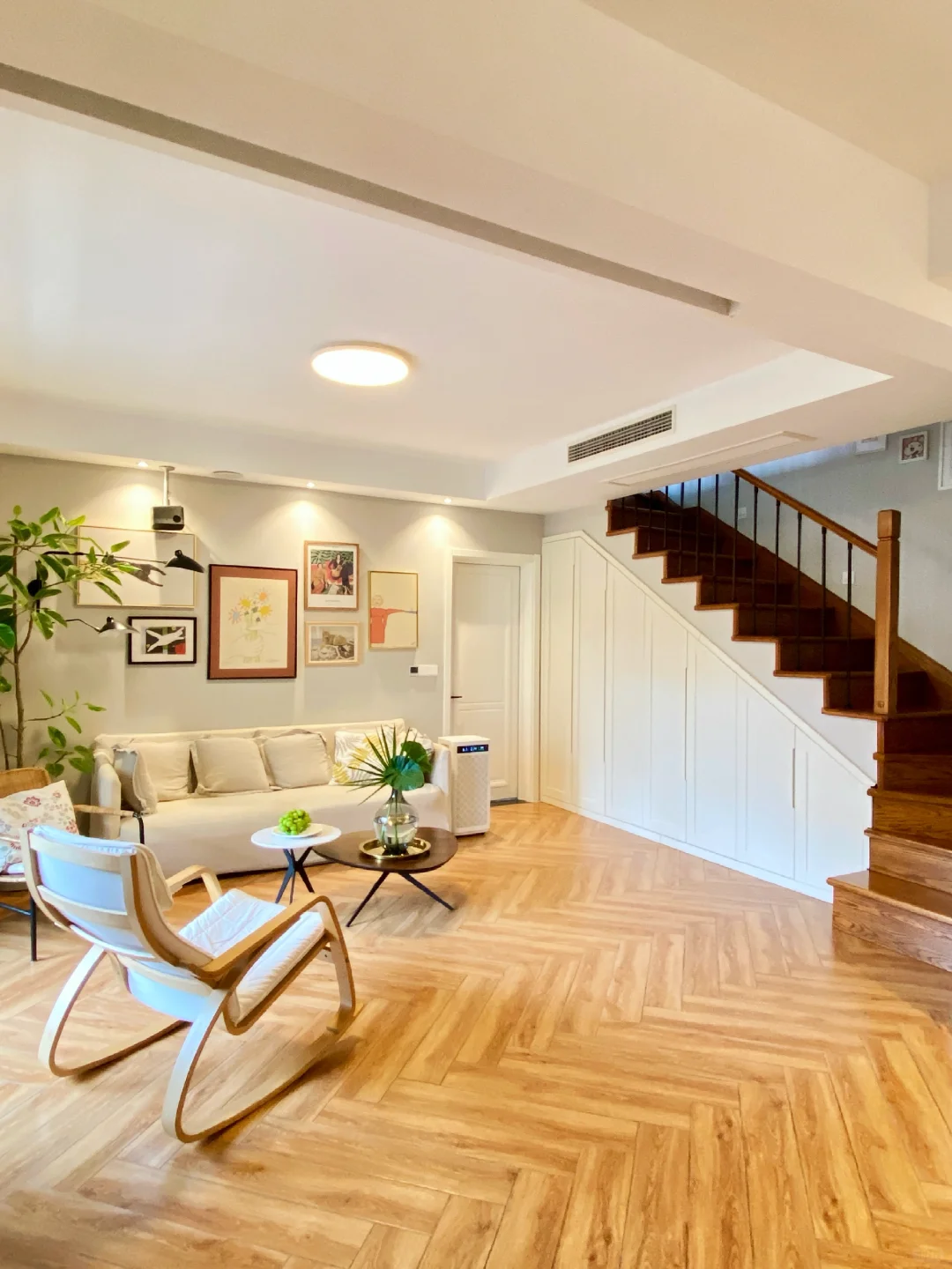 住不起大别墅，210平的叠拼也温馨舒适