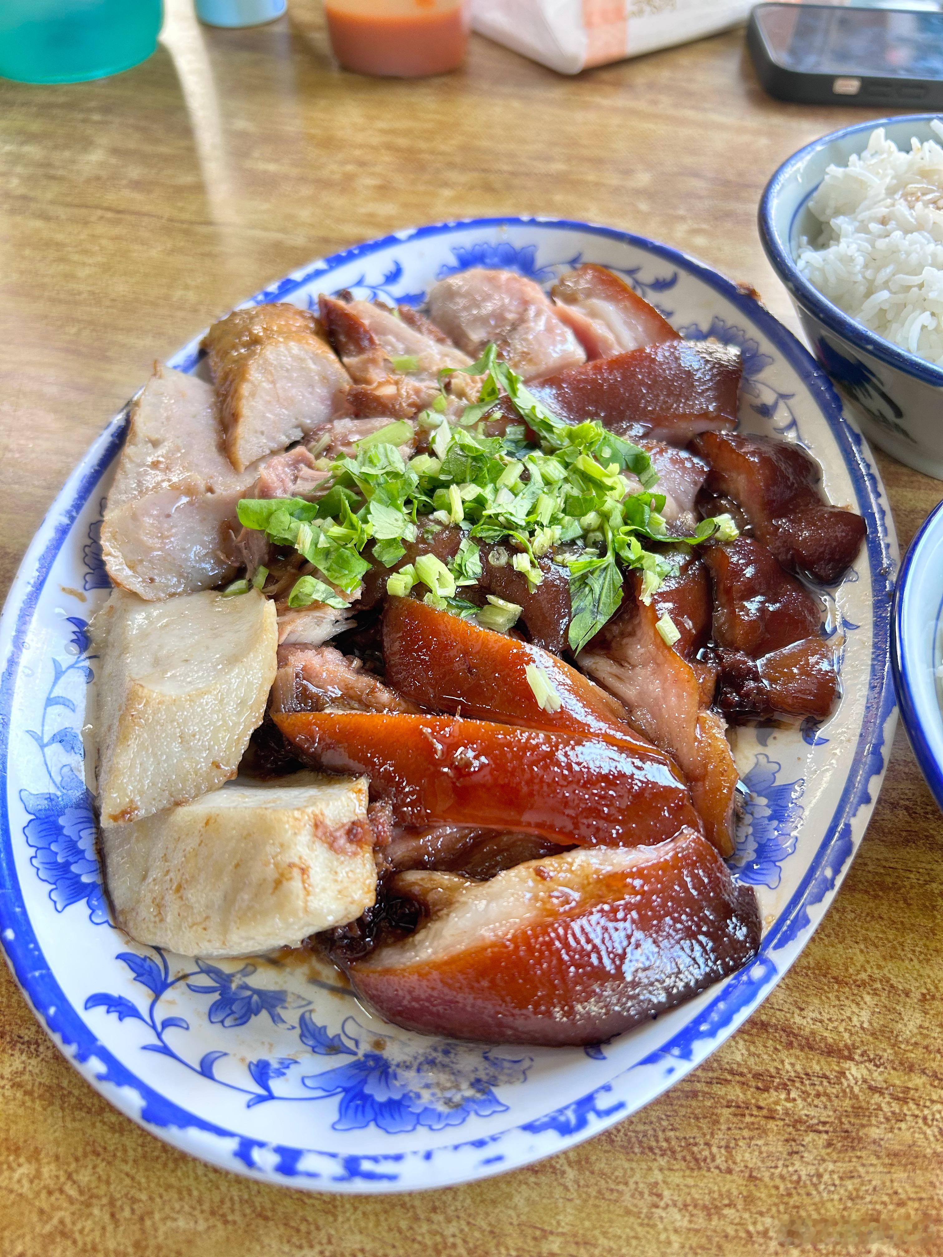 跟大家汇报一下，今天是和 去拍摄全新的一档节目「续航测食」。在这档节目里，每一期