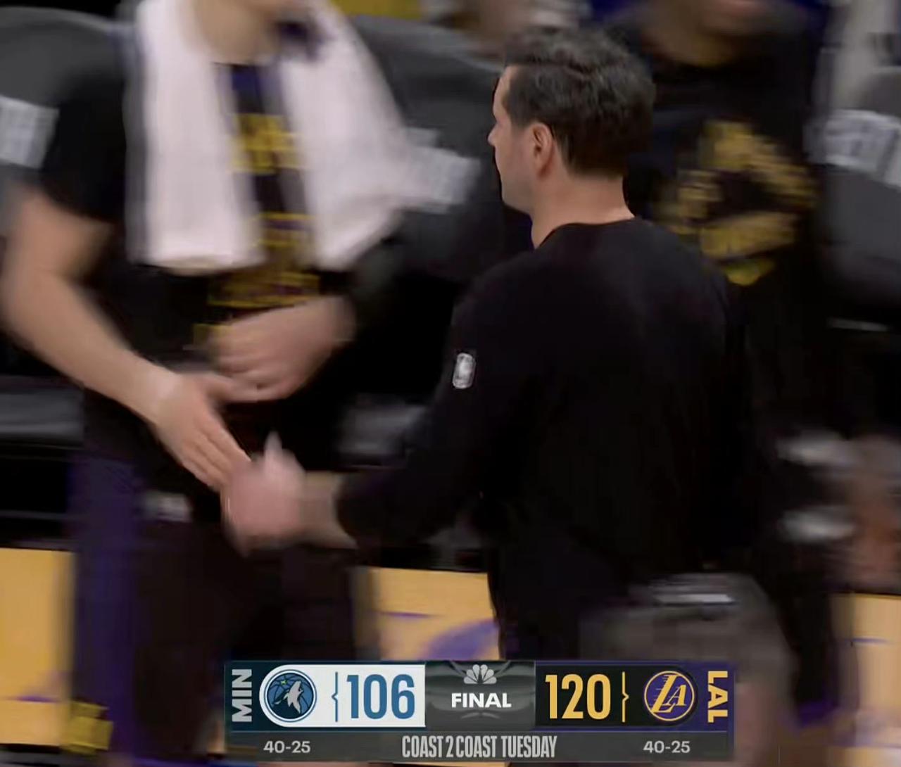 卡位战湖人终于赢了一回！本赛季横扫森林狼，湖人120-106战胜森林狼，升至西部