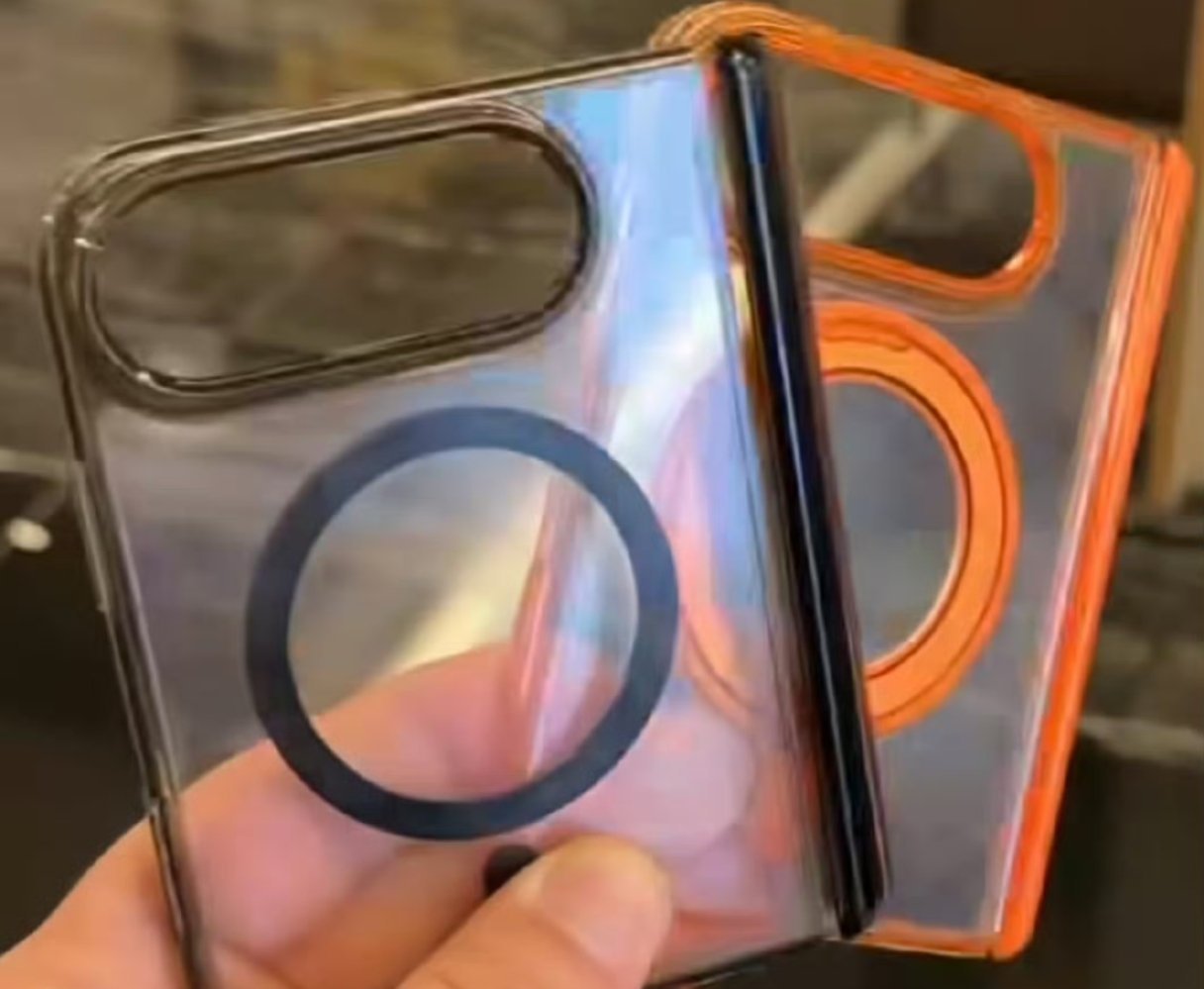 折叠iPhone手机壳曝光果子这个也是阔形态，阿华昨天大阔折已经登场，提前了半年