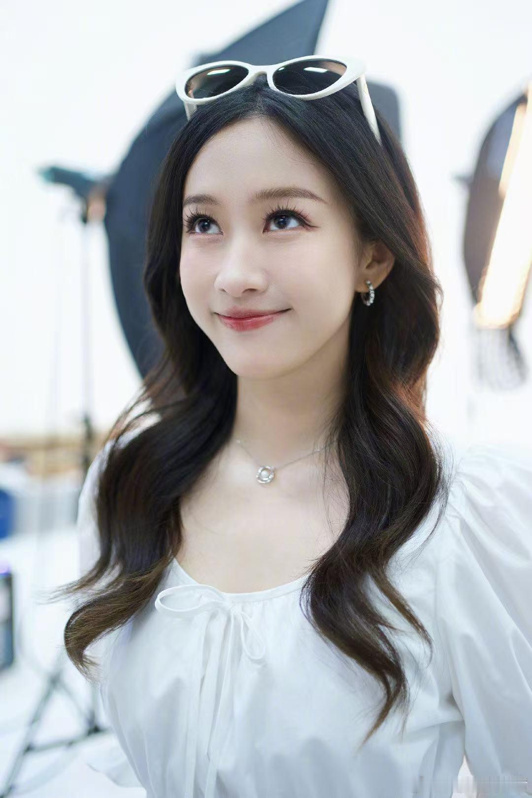 刘美含你不是去泉州怎么改找徐洋了 刘美含徐洋合拍小视频上线，评论区玩梗不断，大家